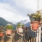 Himalayan Woods Cottage