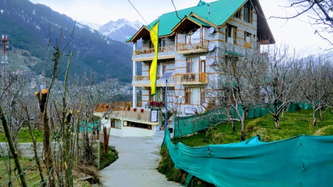 Himalayan Woods Hotel